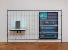 © Simon Denny, Fotografie Jens Ziehe, courtsey Galerie Daniel Buchholz OHG, Köln Simon Denny